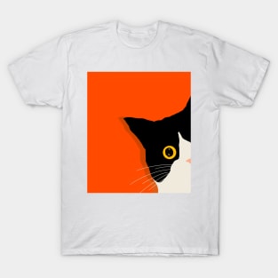 Cat spying you T-Shirt